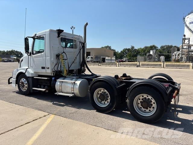 Volvo VNL 牵引车