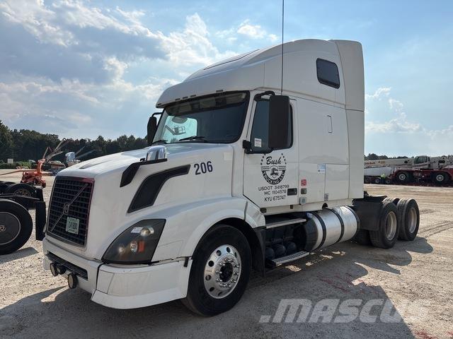 Volvo VNL 牵引车