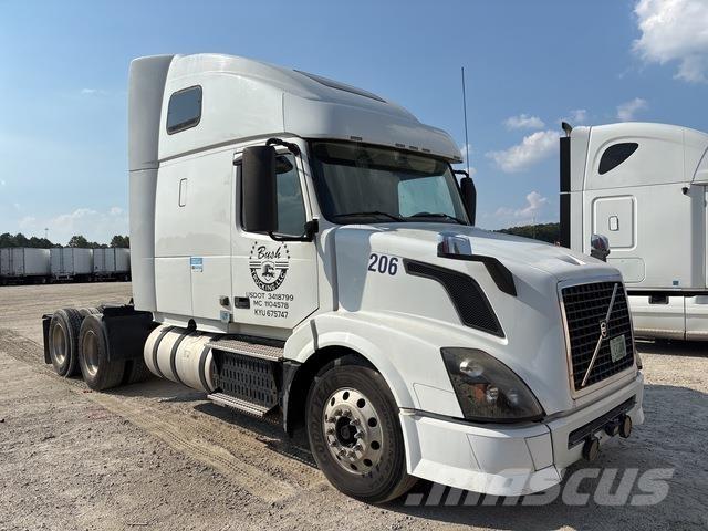 Volvo VNL 牵引车
