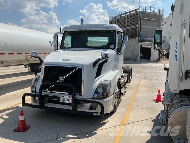 Volvo VNL 牵引车