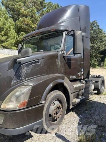 Volvo VNL 牵引车