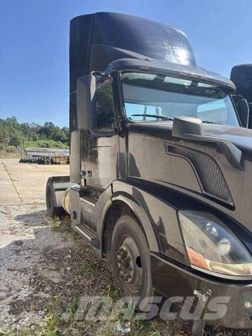 Volvo VNL 牵引车