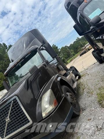 Volvo VNL 牵引车