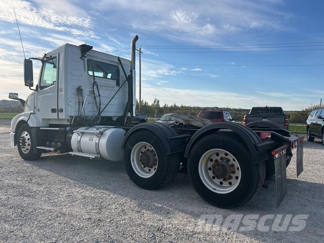 Volvo VNL 牵引车