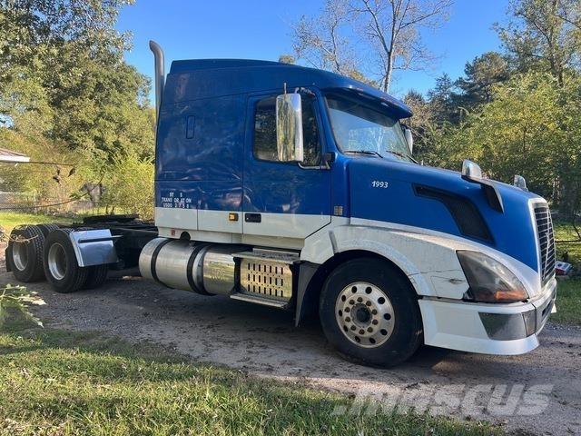 Volvo VNL 牵引车