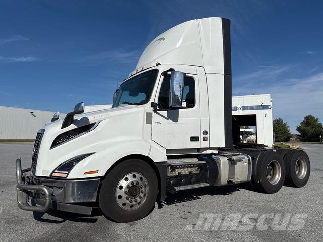 Volvo VNL 300 牵引车