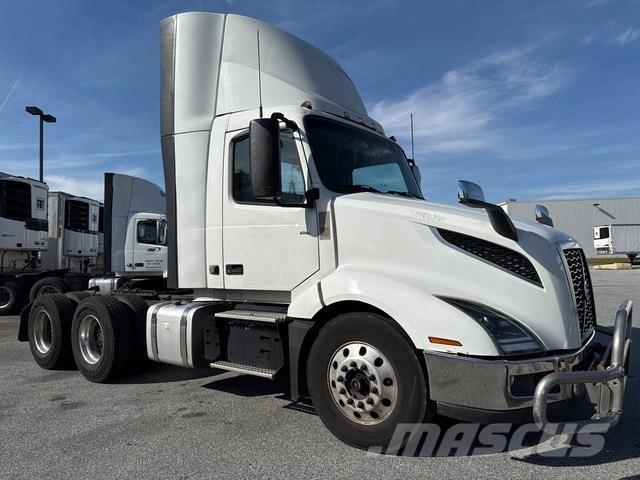 Volvo VNL 300 牵引车