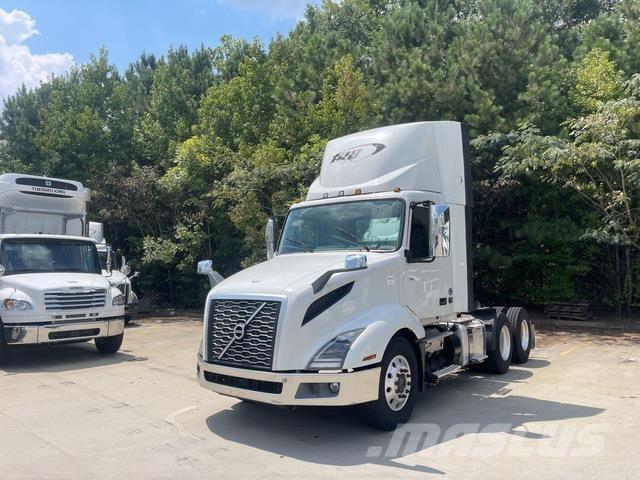 Volvo VNL300 牵引车