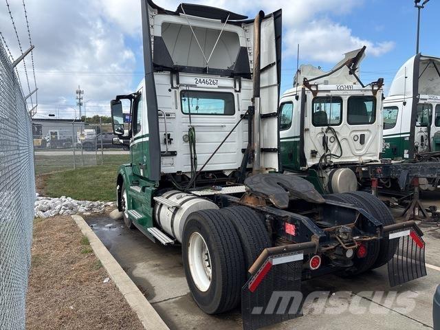 Volvo VNL42T 牵引车