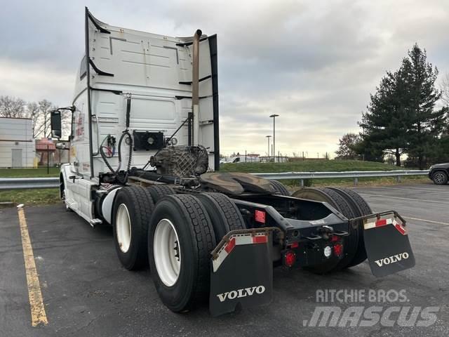 Volvo VNL670 牵引车