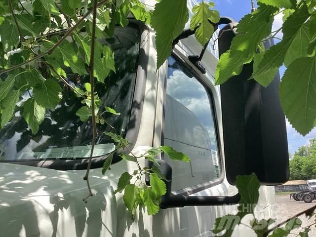 Volvo VNL740 牵引车