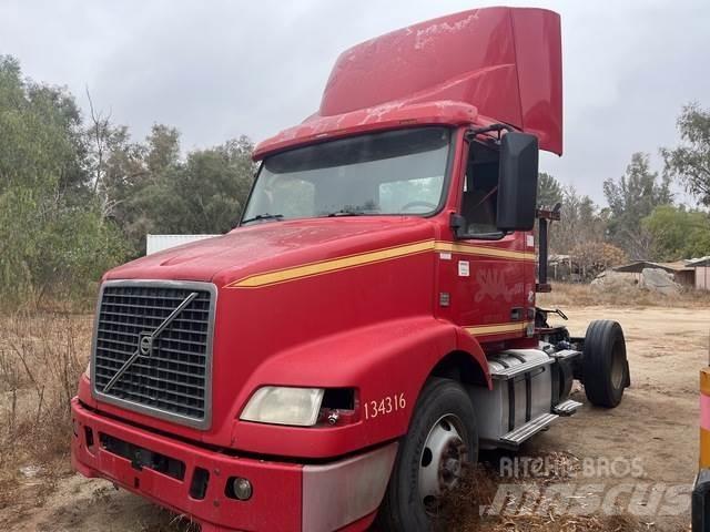 Volvo VNM 牵引车