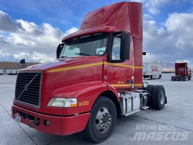 Volvo VNM 牵引车