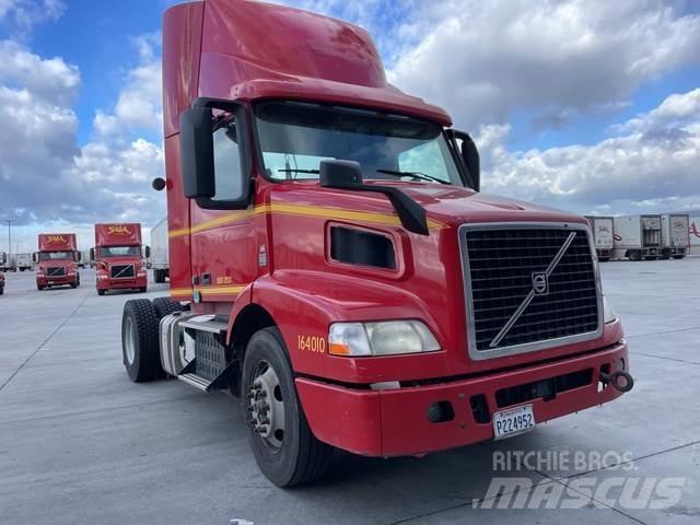 Volvo VNM 牵引车