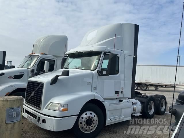 Volvo VNM 牵引车