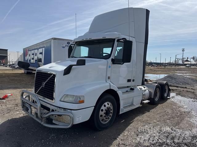 Volvo VNM 牵引车