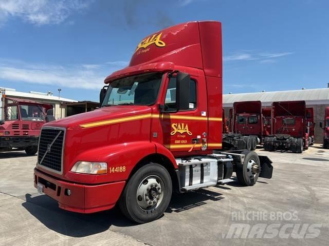 Volvo VNM 牵引车
