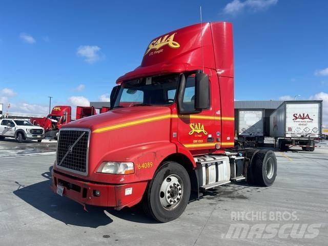 Volvo VNM 牵引车