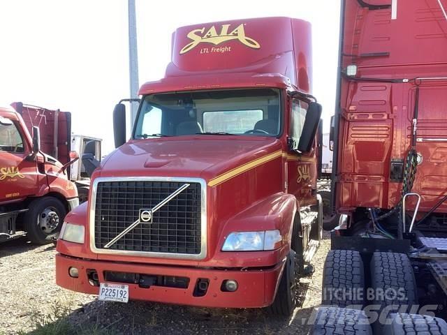 Volvo VNM 牵引车