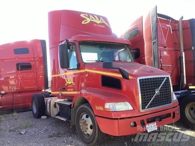 Volvo VNM 牵引车