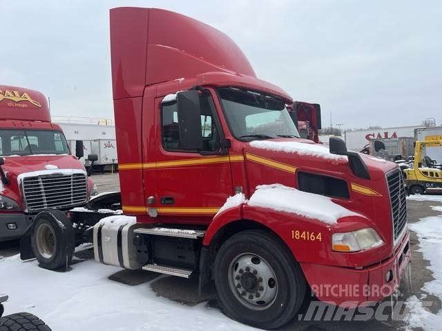 Volvo VNM 牵引车