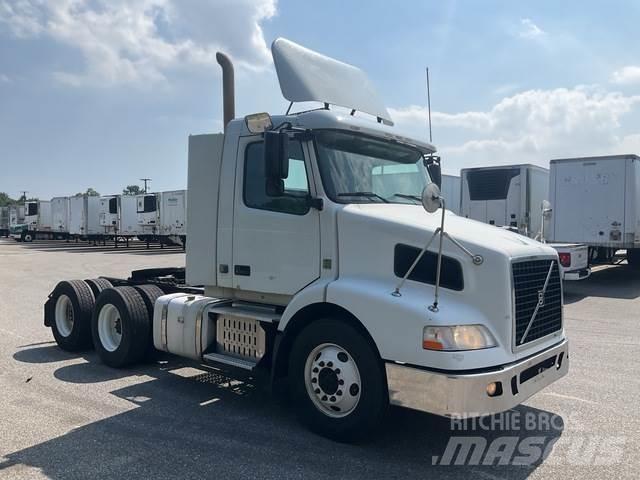 Volvo VNM 牵引车