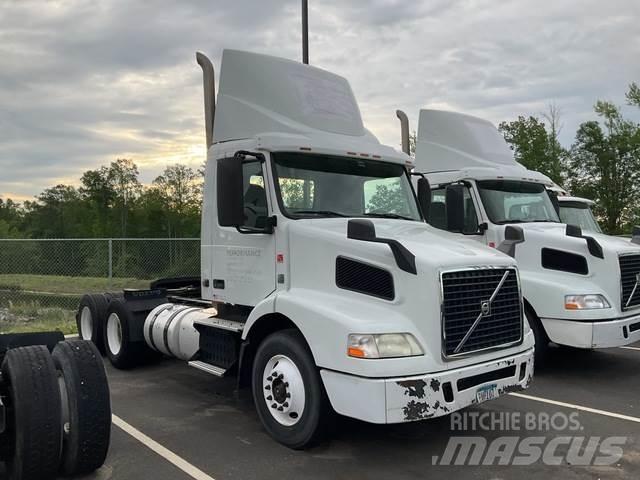Volvo VNM 牵引车