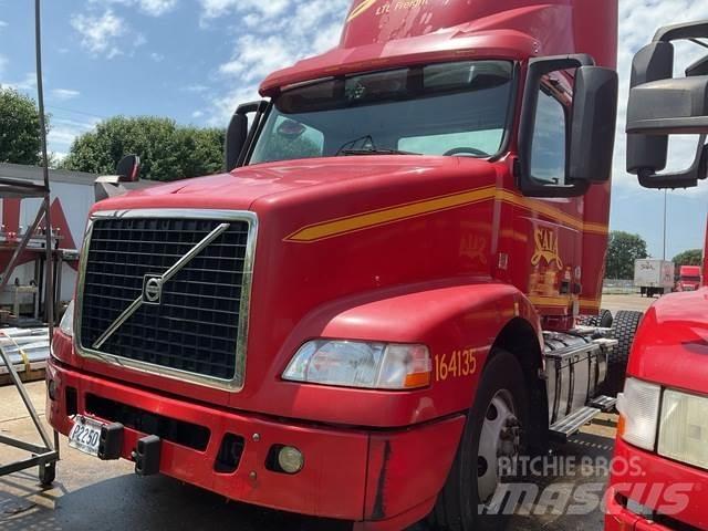 Volvo VNM 牵引车