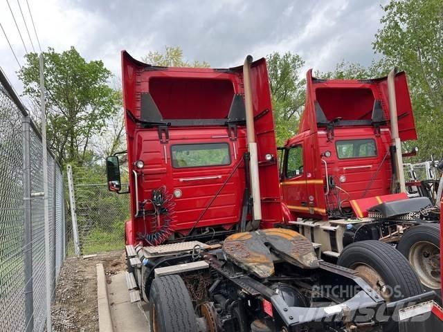 Volvo VNM 牵引车