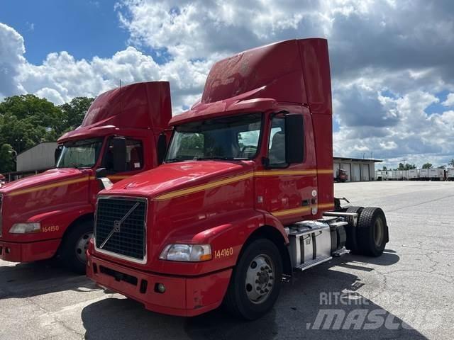 Volvo VNM 牵引车