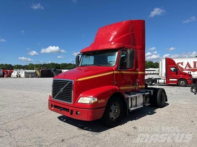 Volvo VNM 牵引车