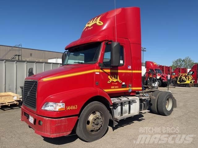 Volvo VNM 牵引车