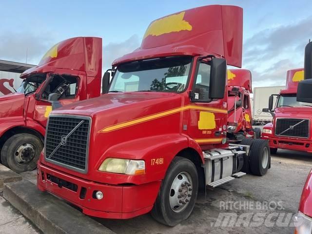 Volvo VNM 牵引车