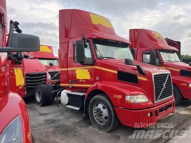 Volvo VNM 牵引车