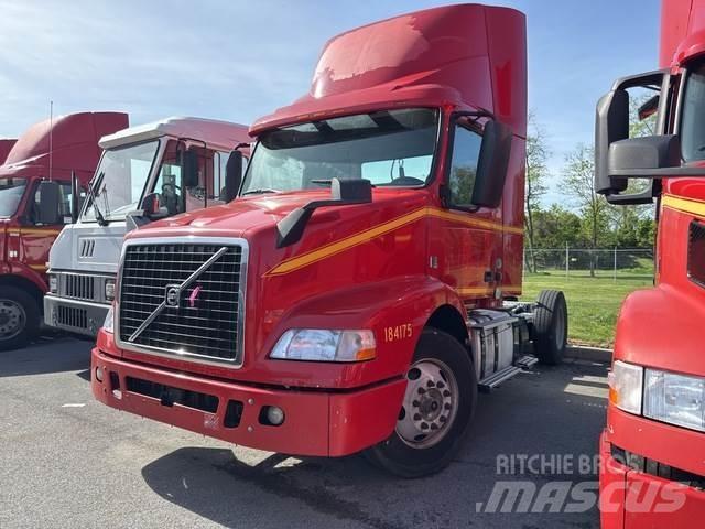 Volvo VNM 牵引车