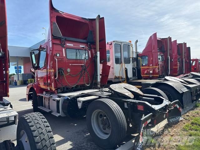 Volvo VNM 牵引车