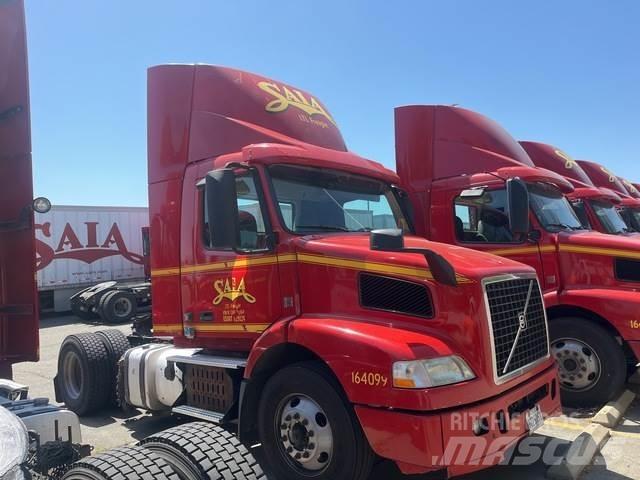 Volvo VNM 牵引车