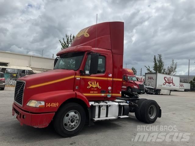 Volvo VNM 牵引车