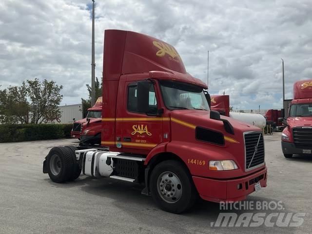 Volvo VNM 牵引车