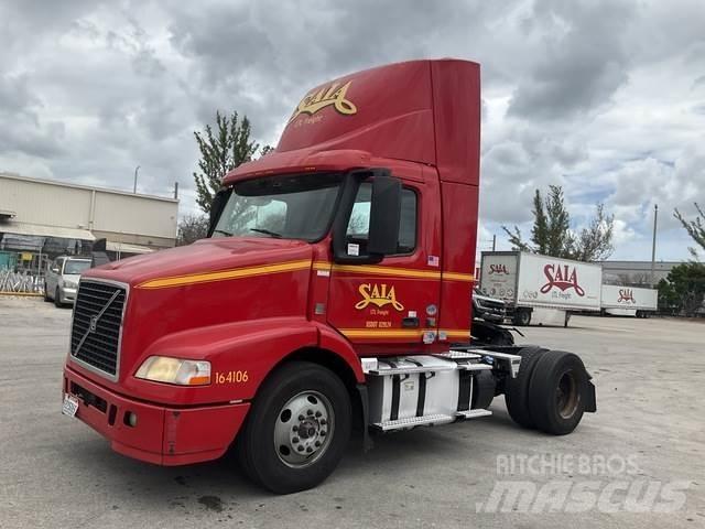 Volvo VNM 牵引车