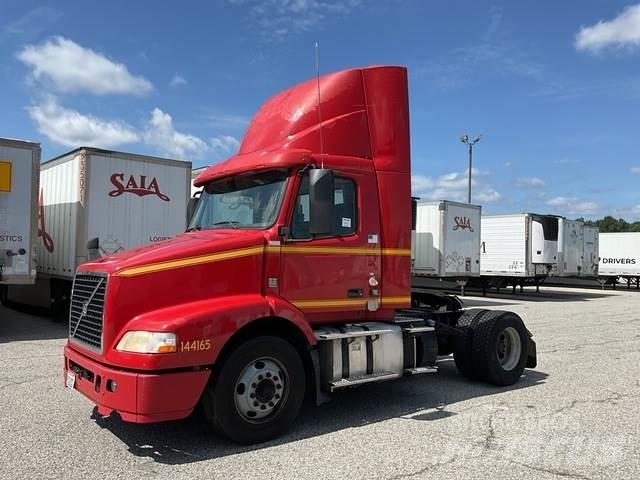 Volvo VNM 牵引车
