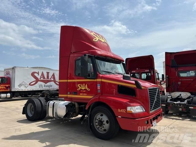 Volvo VNM 牵引车