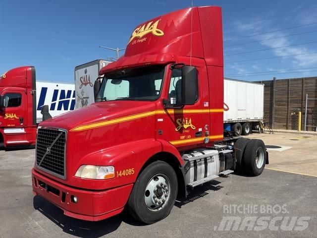 Volvo VNM 牵引车