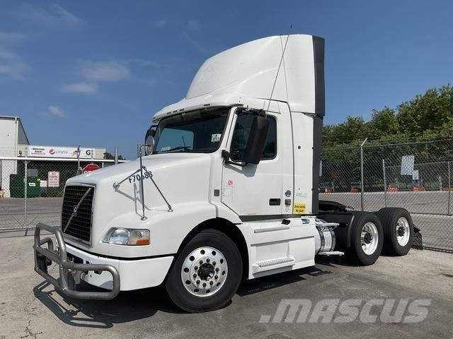 Volvo VNM 牵引车