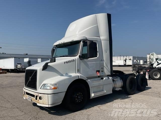 Volvo VNM 牵引车