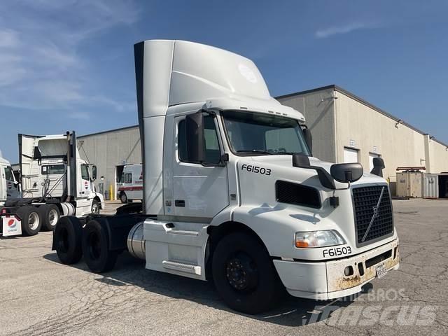 Volvo VNM 牵引车
