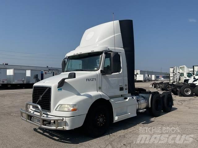 Volvo VNM 牵引车