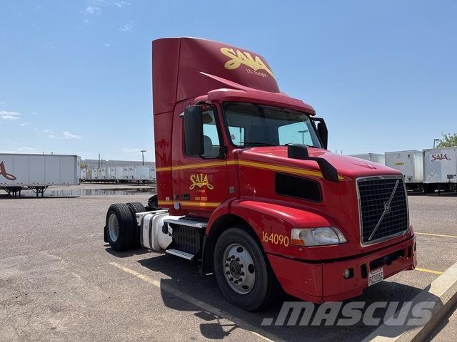 Volvo VNM 牵引车