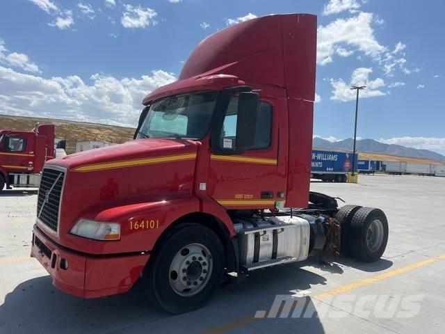 Volvo VNM 牵引车
