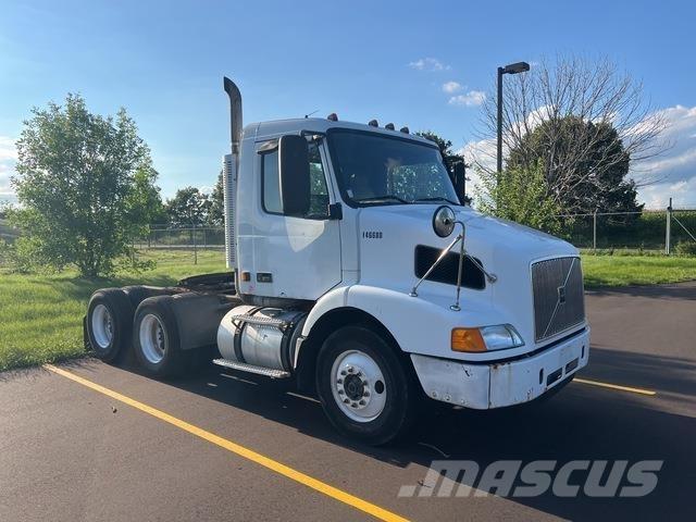 Volvo VNM 牵引车